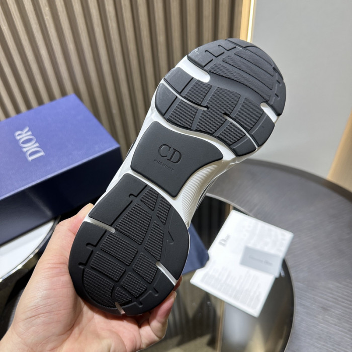 D10R SNEAKER