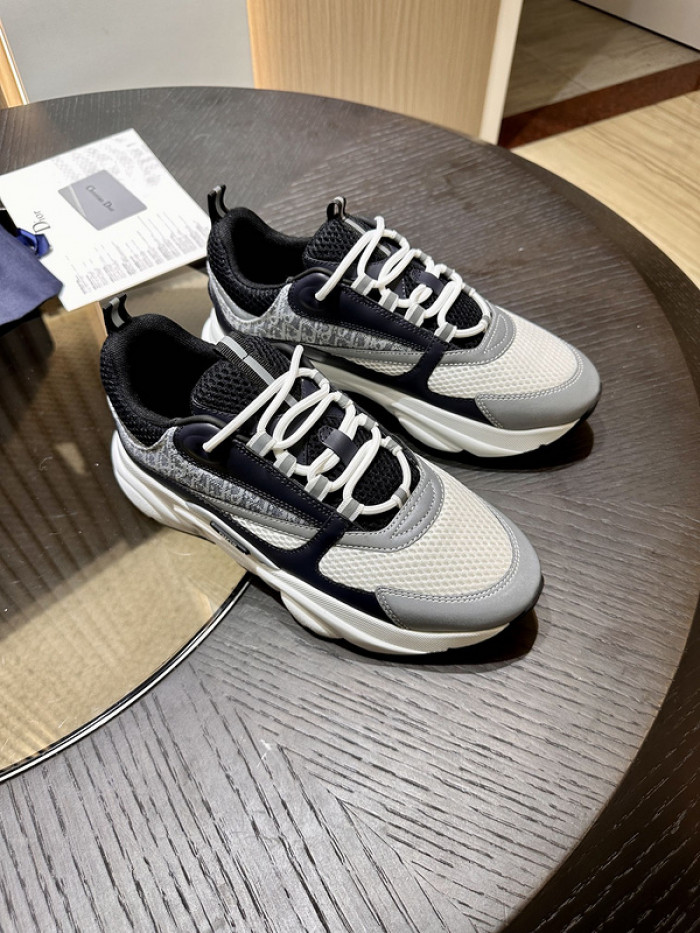 D10R SNEAKER