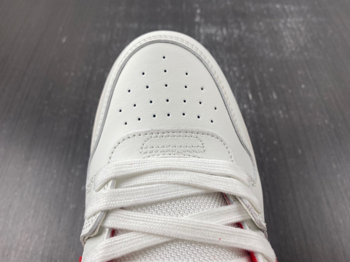 OFW SNEAKER