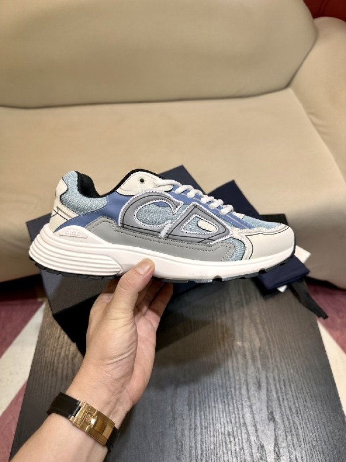 D10R SNEAKER