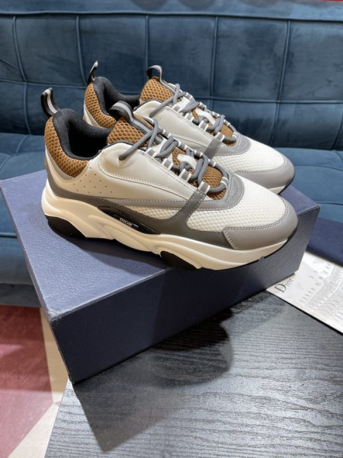 D10R SNEAKER