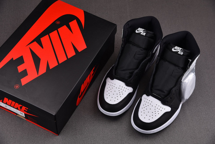 Air Jordan 1 High OG “Reverse Panda” DZ5485-010