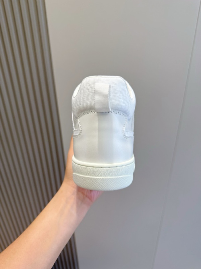 GUI SNEAKER