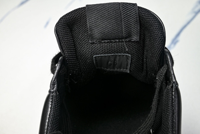 GUI SNEAKER