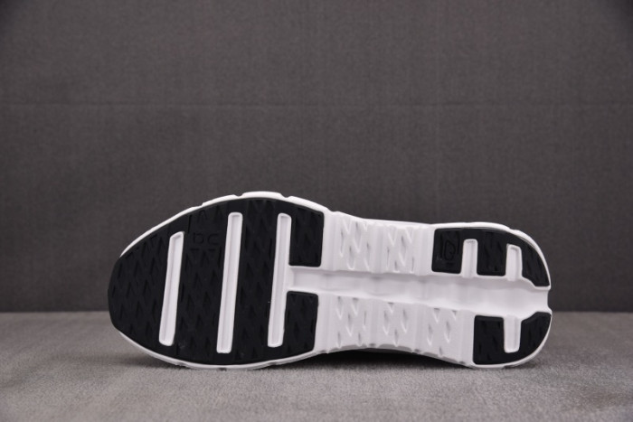 l01w1 SNEAKER