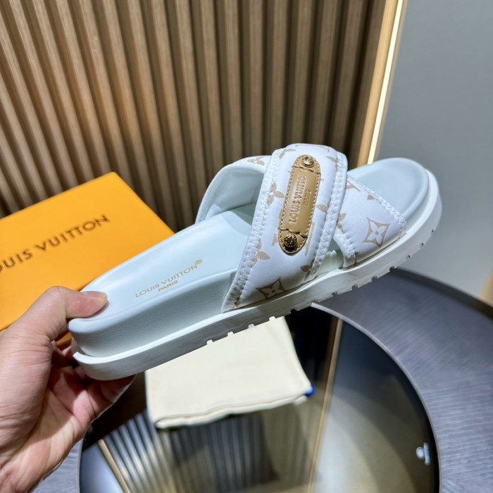 L0VT SANDAL