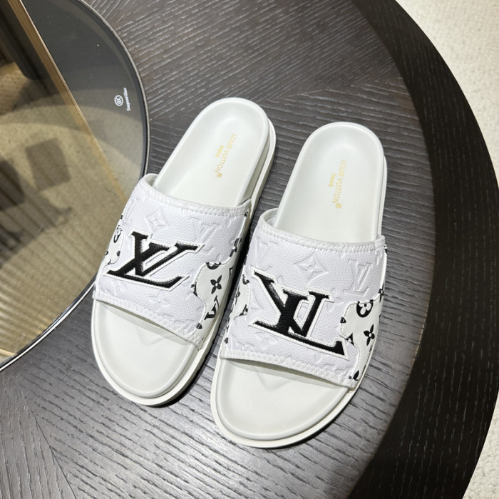 L0VT SANDAL