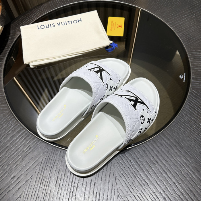 L0VT SANDAL