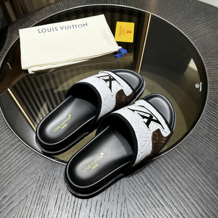 L0VT SANDAL