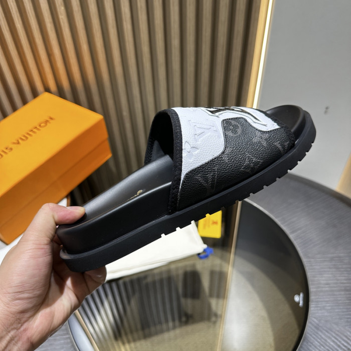 L0VT SANDAL