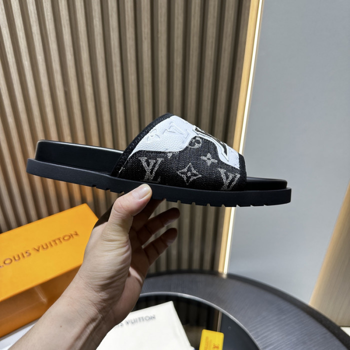 L0VT SANDAL