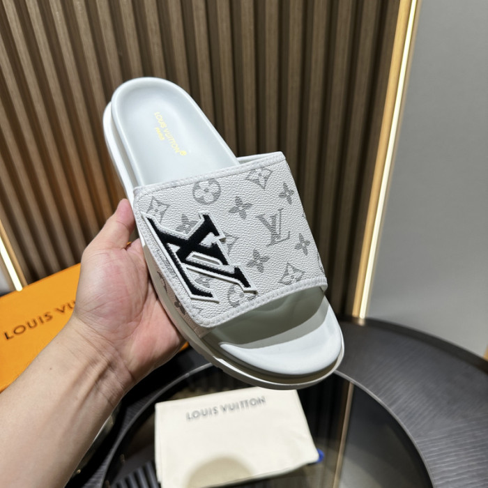 L0VT SANDAL
