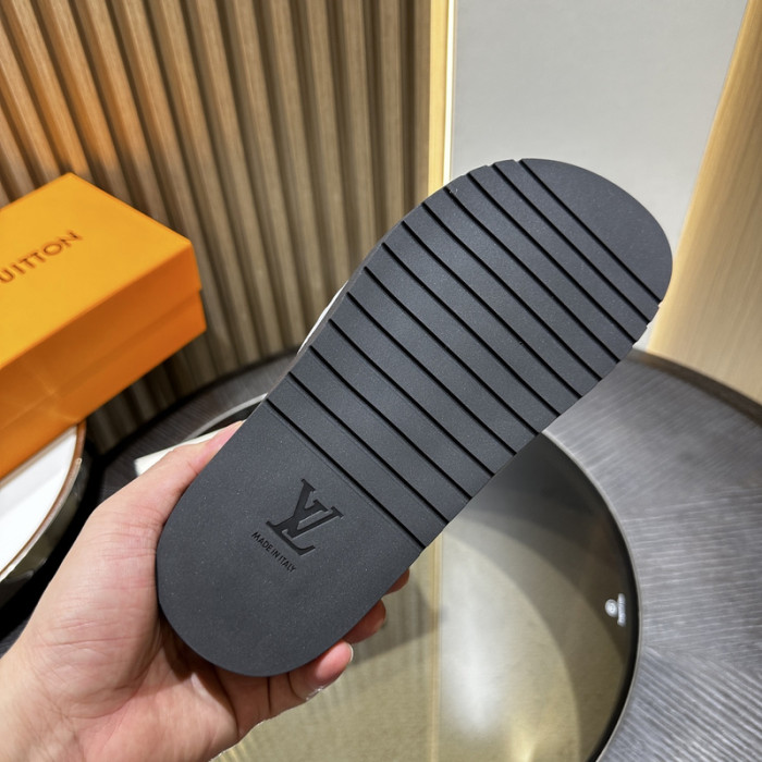 L0VT SANDAL