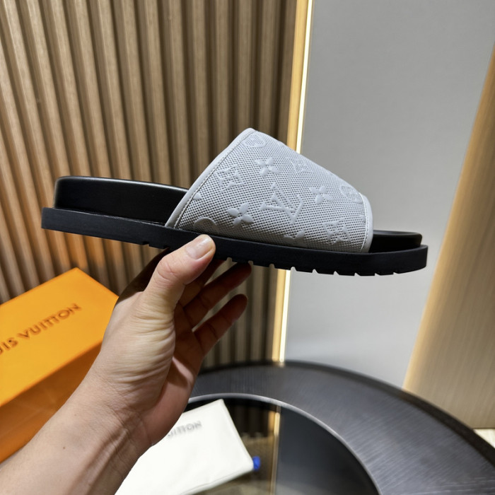 L0VT SANDAL