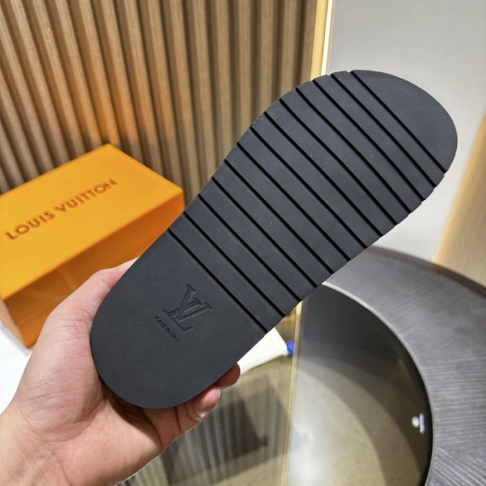 L0VT SANDAL