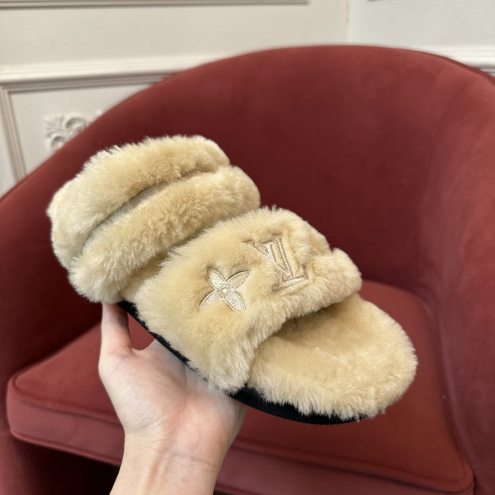 L0VT SANDAL