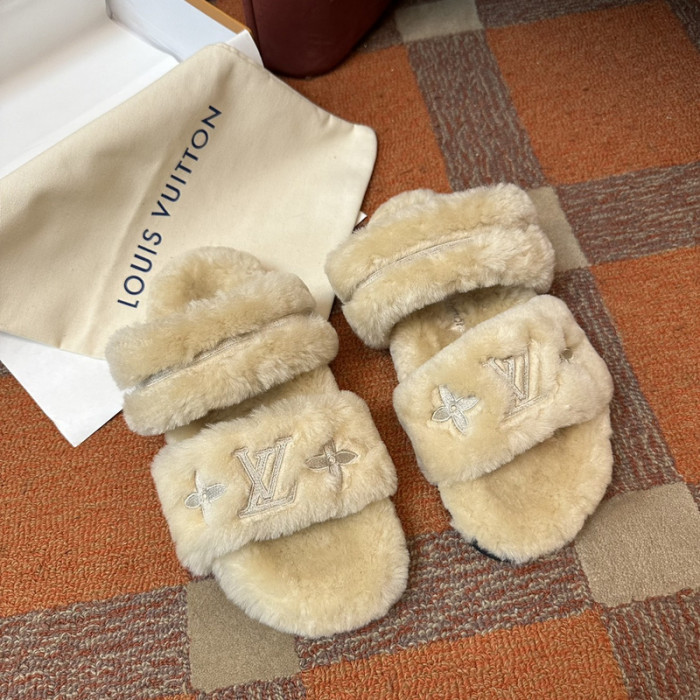 L0VT SANDAL