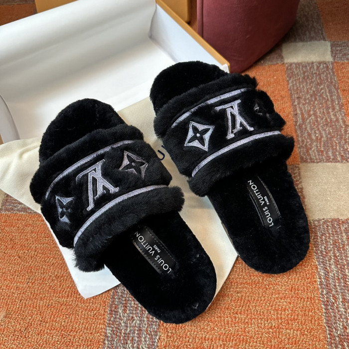 L0VT SANDAL