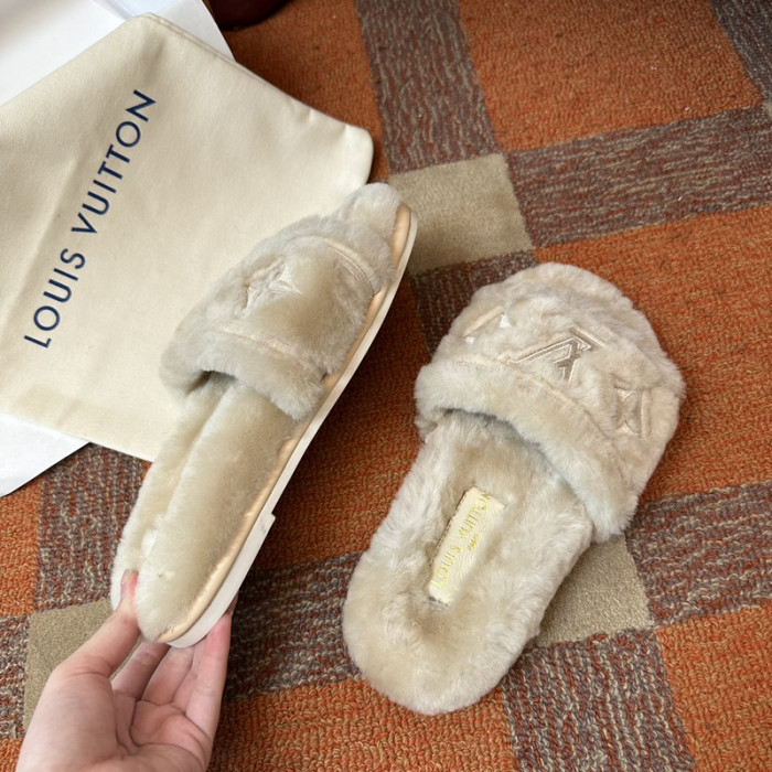 L0VT SANDAL