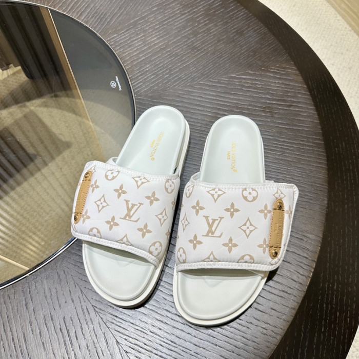 L0VT SANDAL