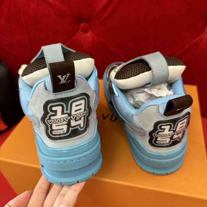 L0VT SNEAKER