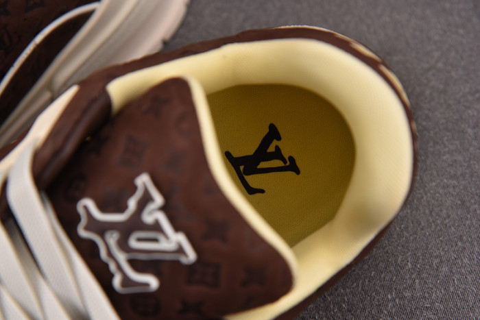 L0VT SNEAKER