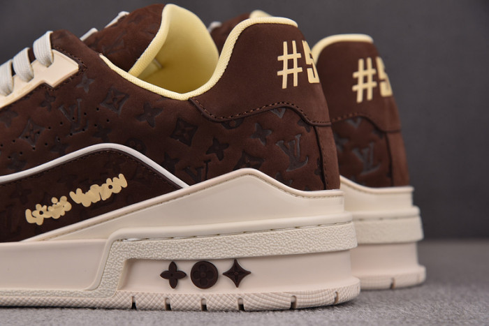 L0VT SNEAKER