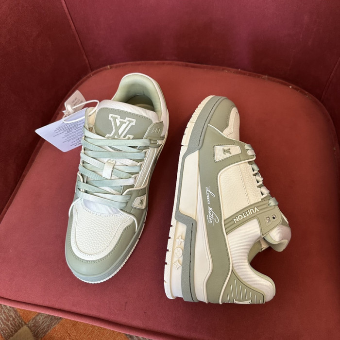 L0VT SNEAKER