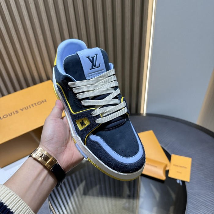 L0VT SNEAKER