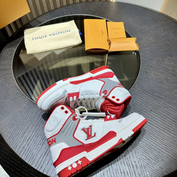L0VT SNEAKER