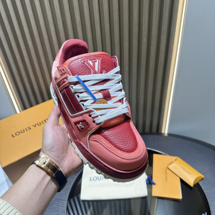 L0VT SNEAKER