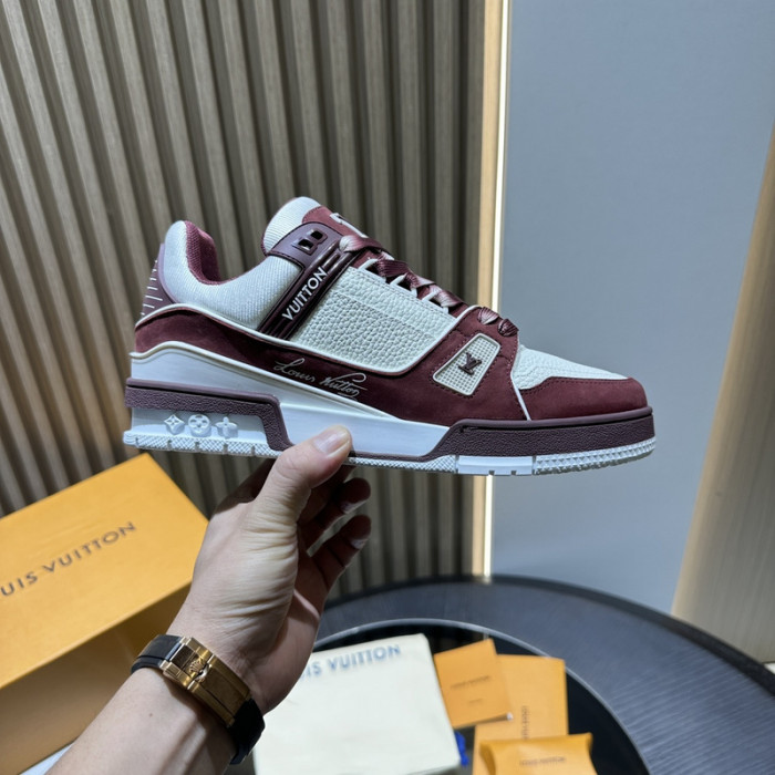 L0VT SNEAKER
