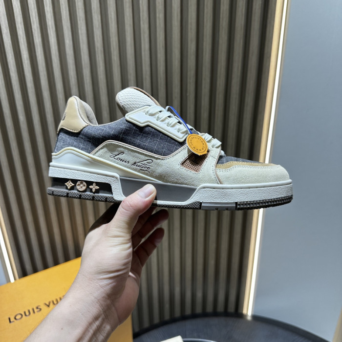 L0VT SNEAKER