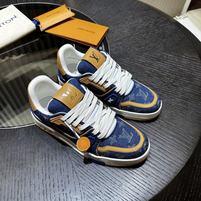 L0VT SNEAKER