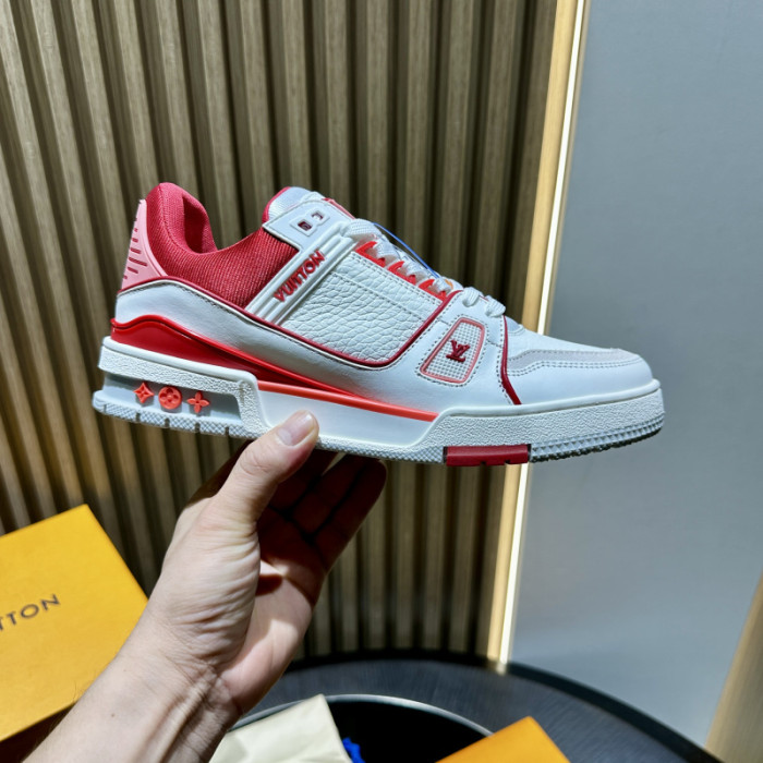 L0VT SNEAKER