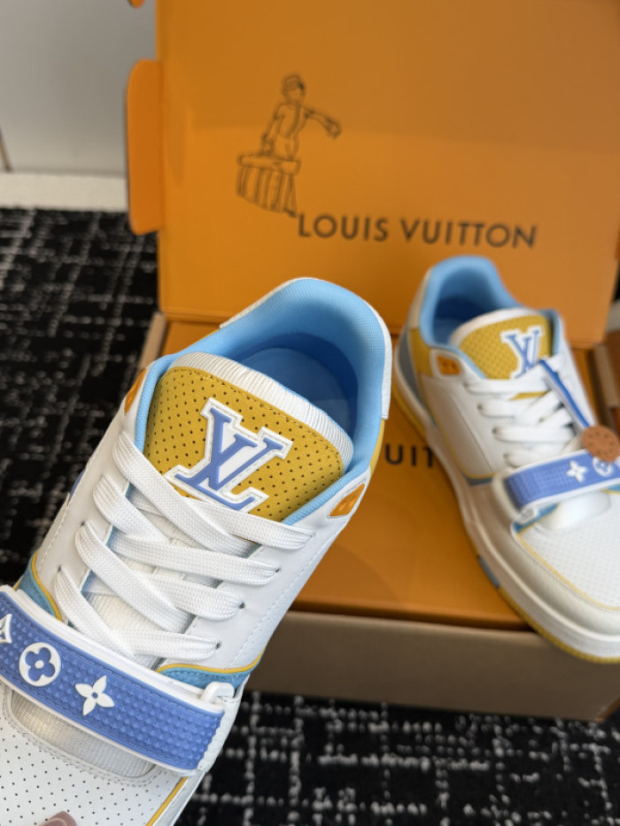 L0VT SNEAKER