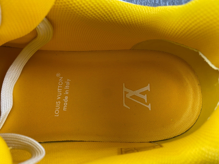 L0VT SNEAKER