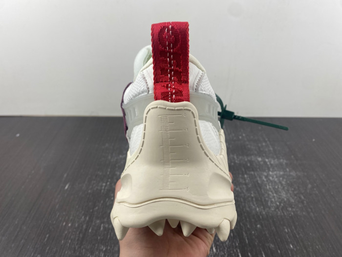 OFW SNEAKER