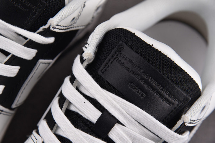 OFW SNEAKER