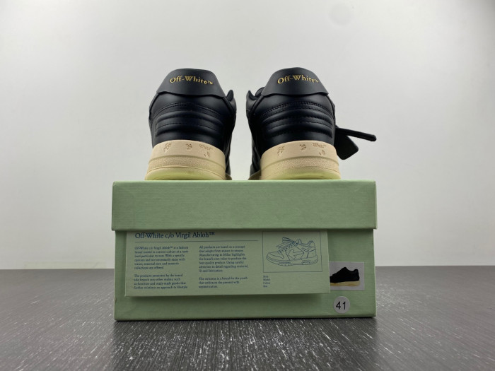 OFW SNEAKER