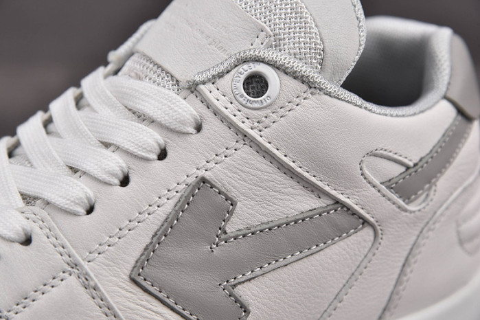 OFW SNEAKER