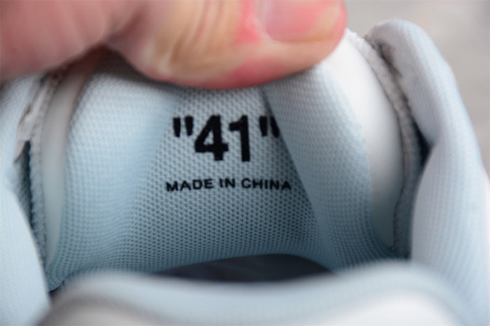 OFW SNEAKER