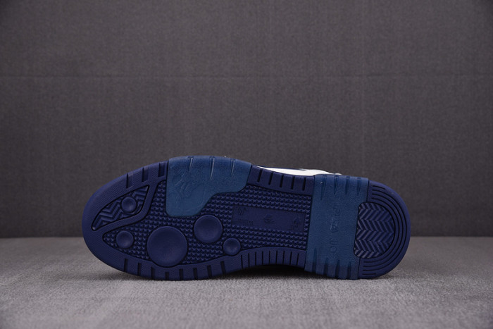 OFW SNEAKER