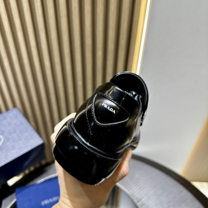 PRAD SNEAKER