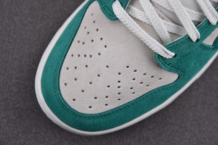Nike Dunk Low SE 85 Neptune Green DO9457-101